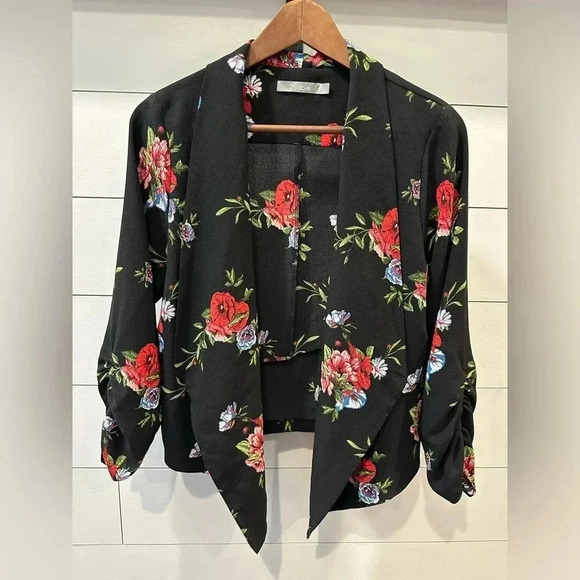 2Sable Black Floral Crop Blazer- size Large - Picture 1 of 6